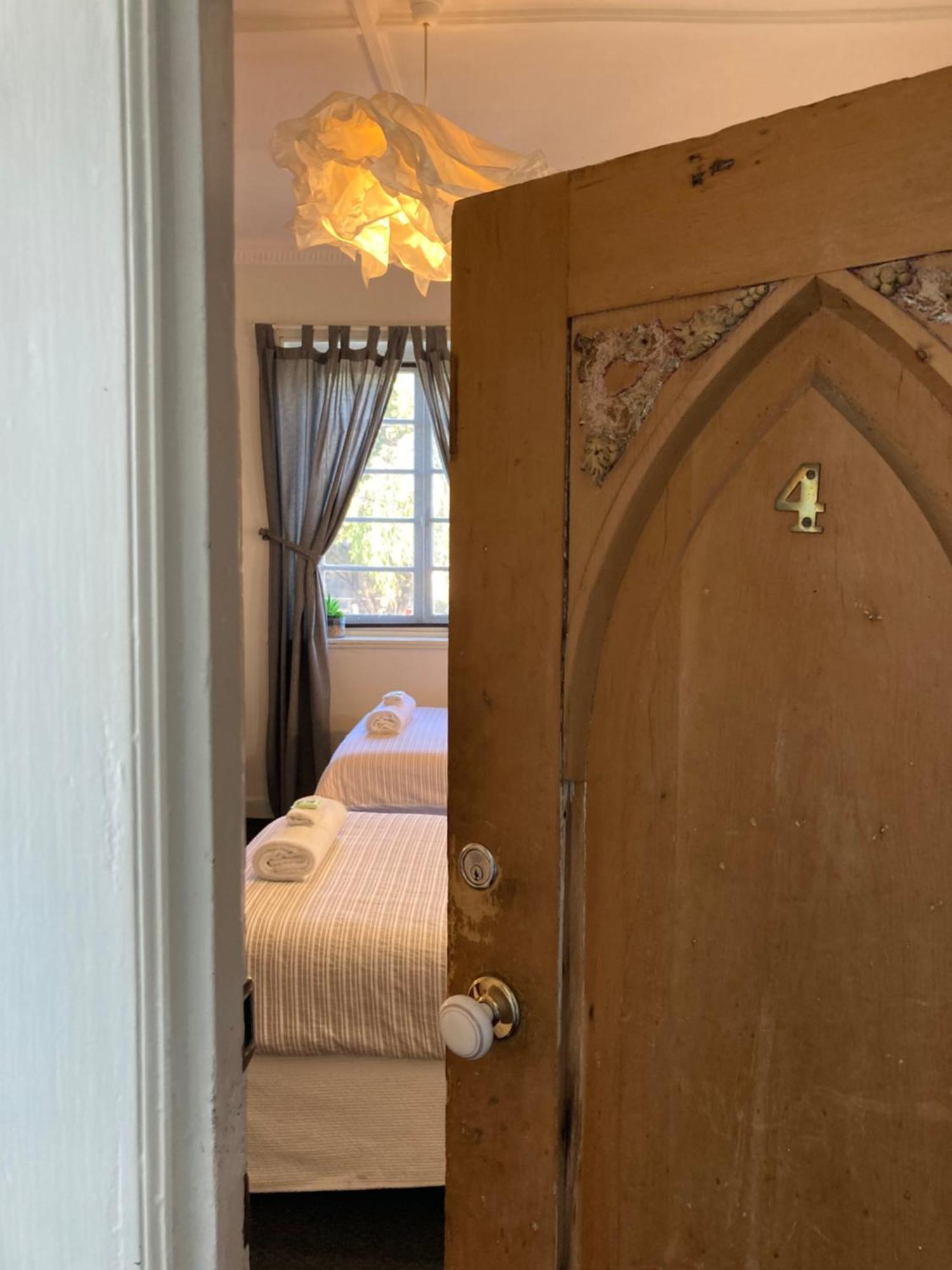 Caledonian Inn ローブ エクステリア 写真