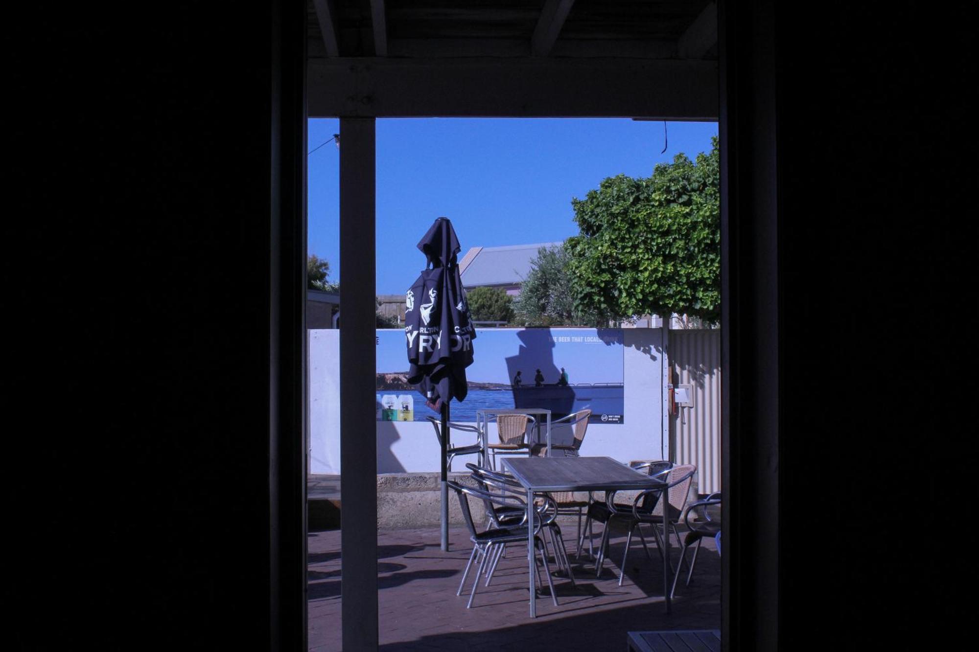 Caledonian Inn ローブ エクステリア 写真