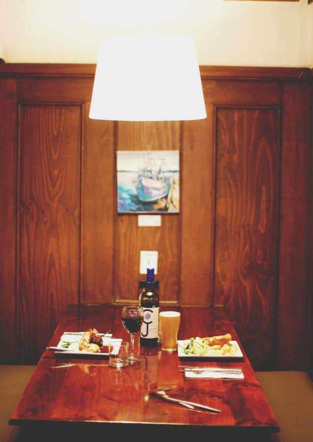 Caledonian Inn ローブ エクステリア 写真